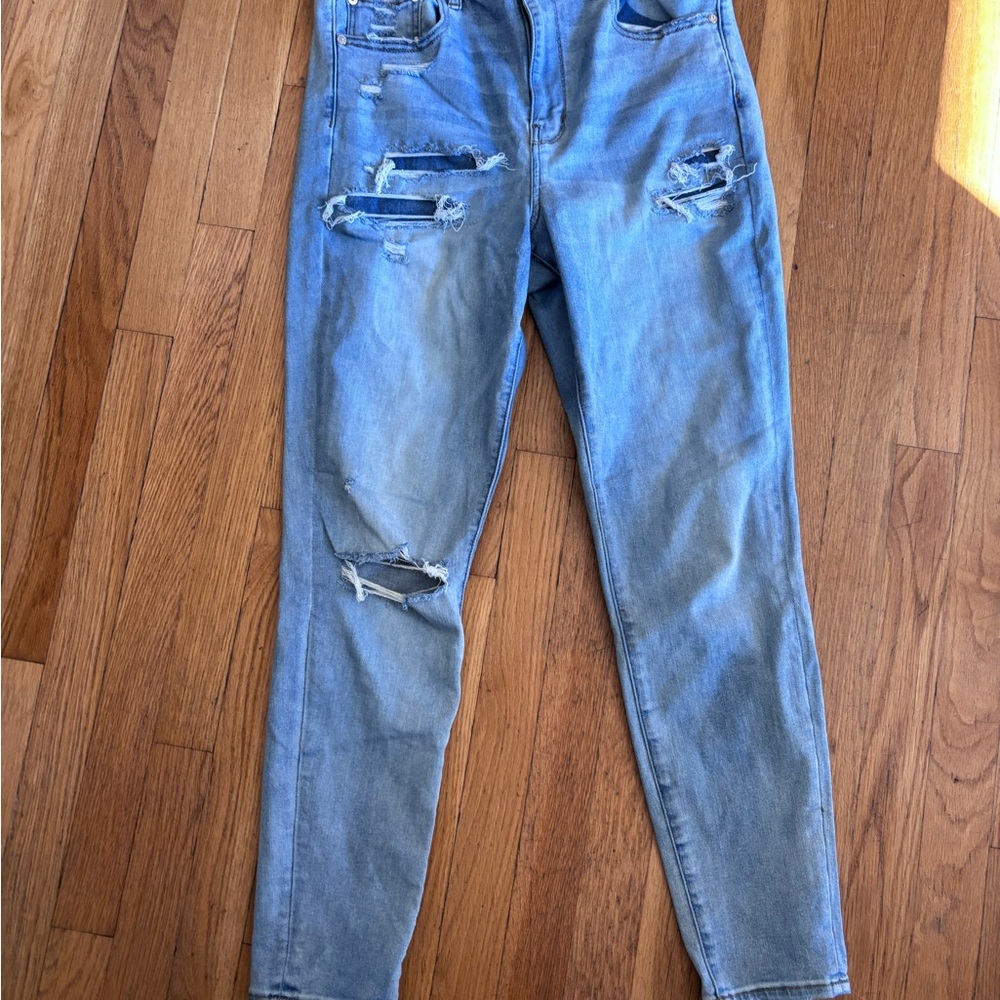 American Eagle Outfitters Light Blue Distressed Skinny Jeans
